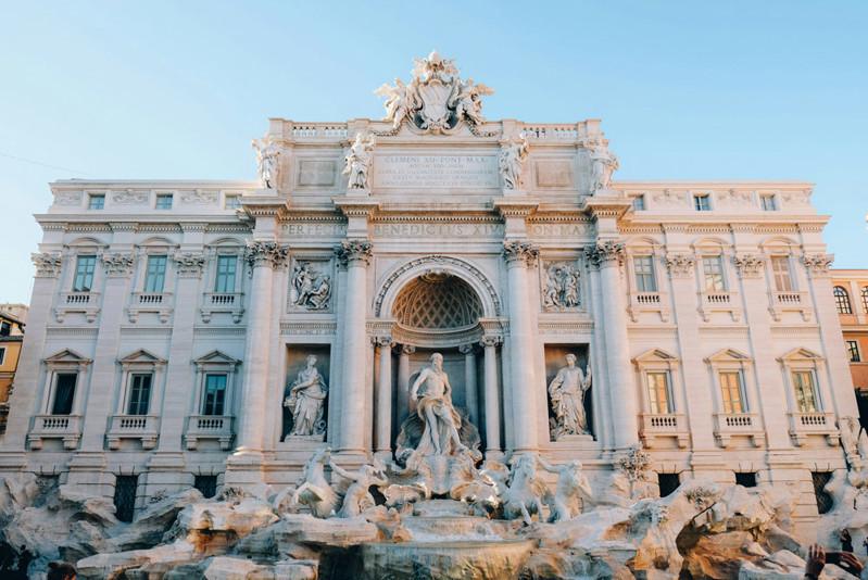 น้ำพุเทรวี(โรม)