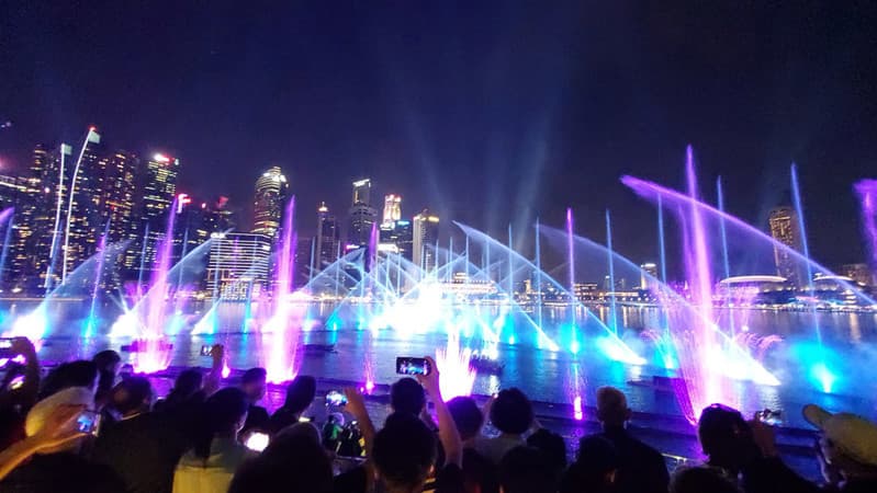 ชมโชว์SPECTRA LIGHT & WATER SHOW
