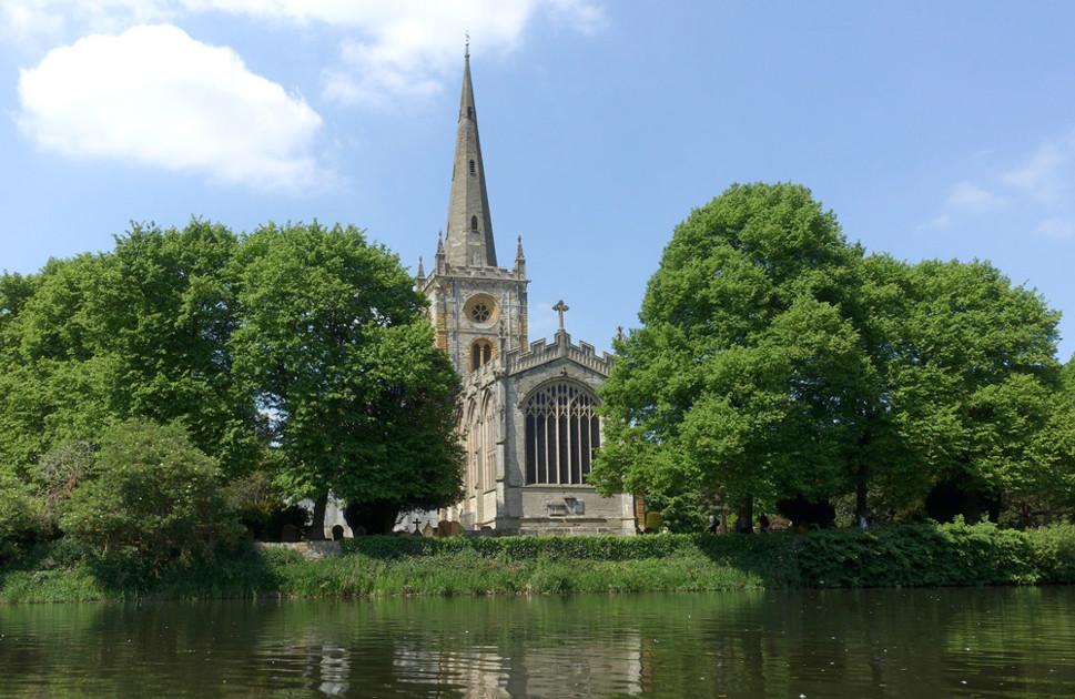 โบสถ์เก่าแก่ Holy Trinity